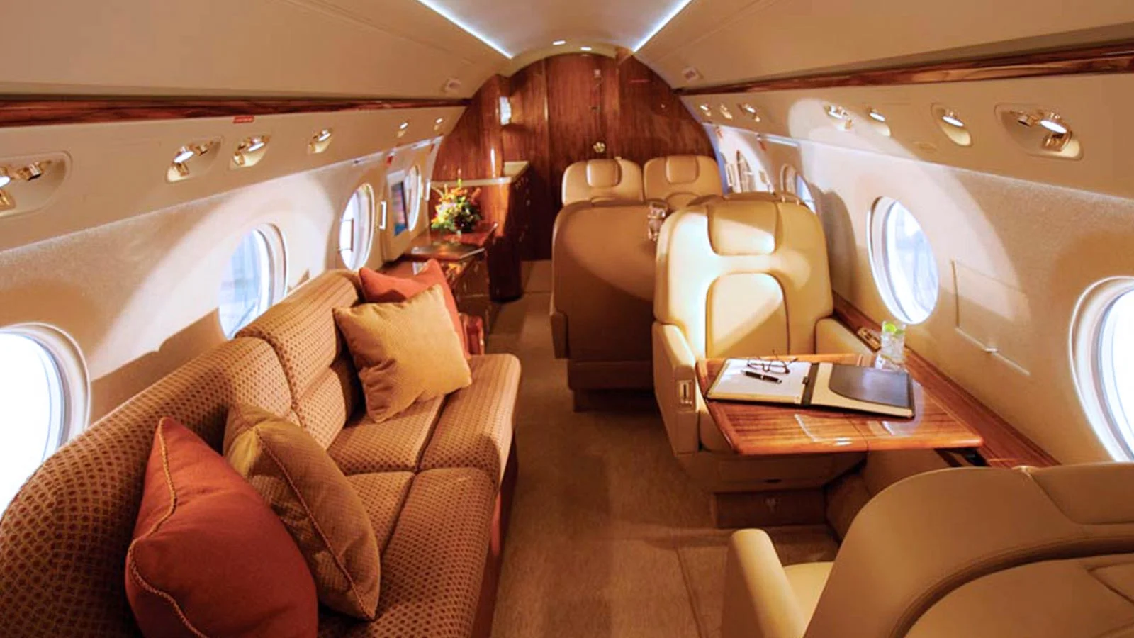 gulfstream iv 2